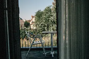Studio X-Large – balcony with seating | Boardinghouse Obertshausen