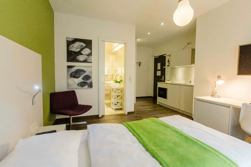 Studio 29 m² – Wohn- und Schlafbereich mit Küchenzeile | Boardinghouse Offenbach